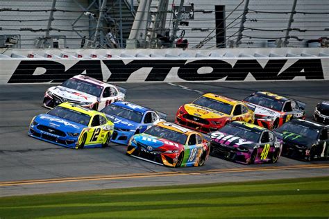 nascar daytona 500 images.